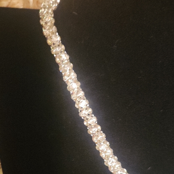 Sophisticated Silver Women's Necklace - Picture 3 of 7